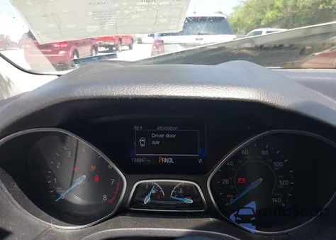 2015 Ford Focus Se z USA, uszkodzony, nr VIN 1FADP3F27FL376151